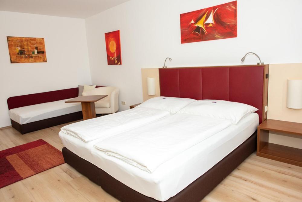 Gaestehaus Schuetz Spitz an der Donau Екстер'єр фото