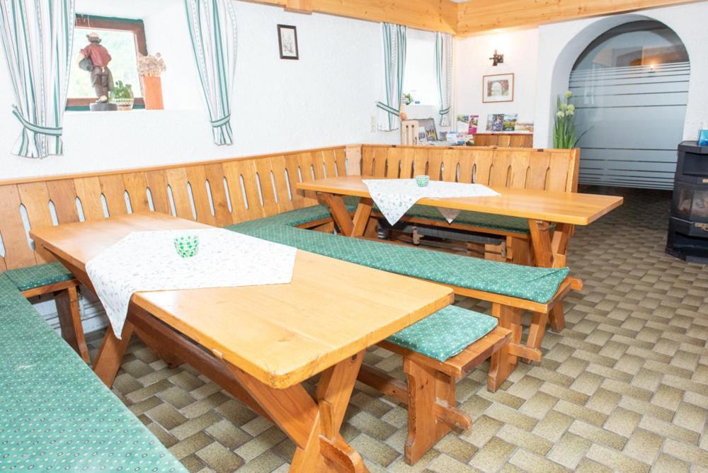Gaestehaus Schuetz Spitz an der Donau Екстер'єр фото