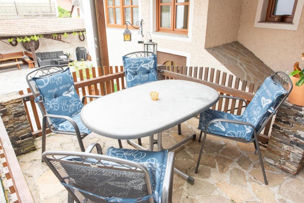 Gaestehaus Schuetz Spitz an der Donau Екстер'єр фото